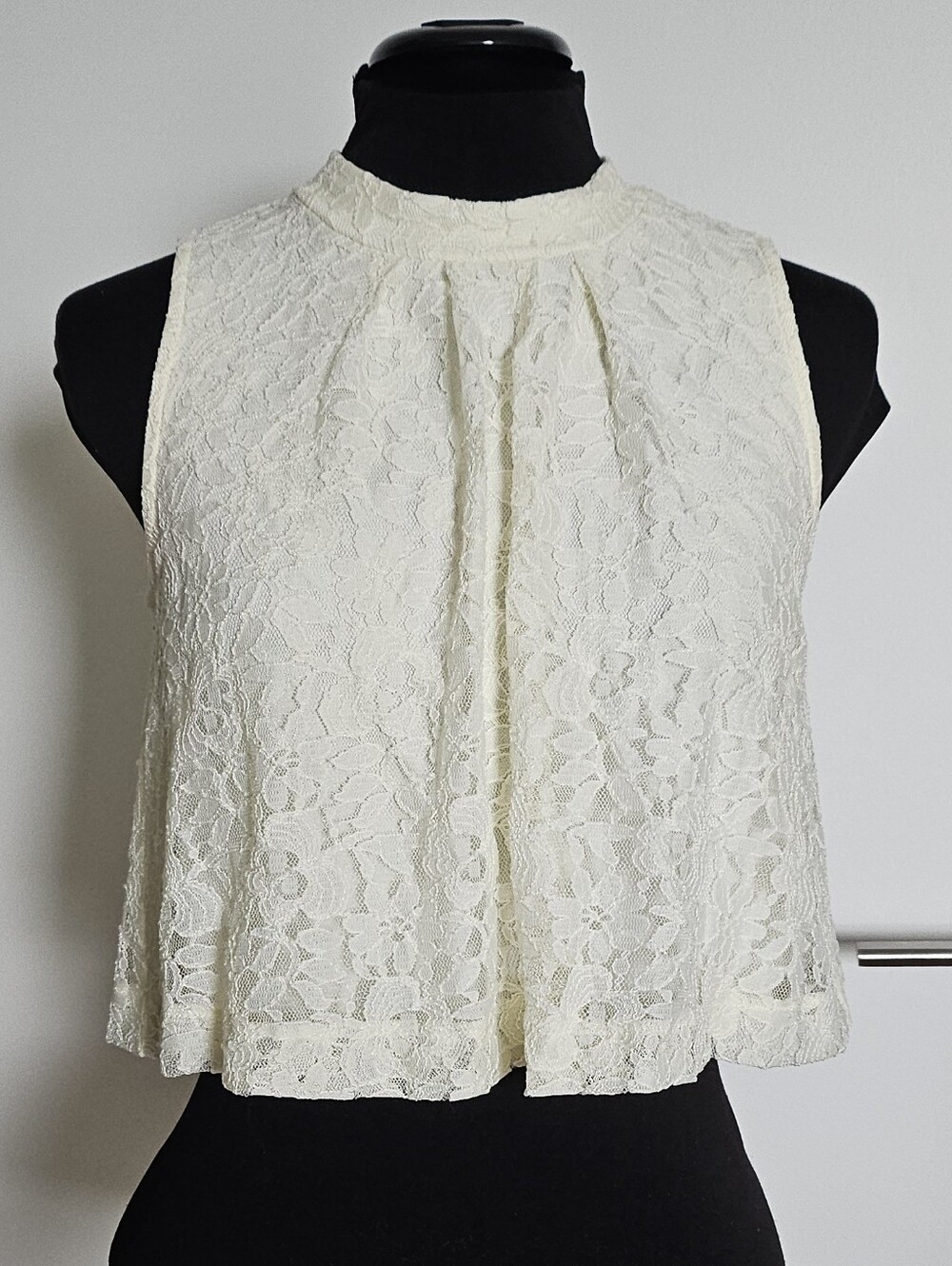 Rienda Gyaru Japanese Fashion Lace High Neck Cropped Blouse Top